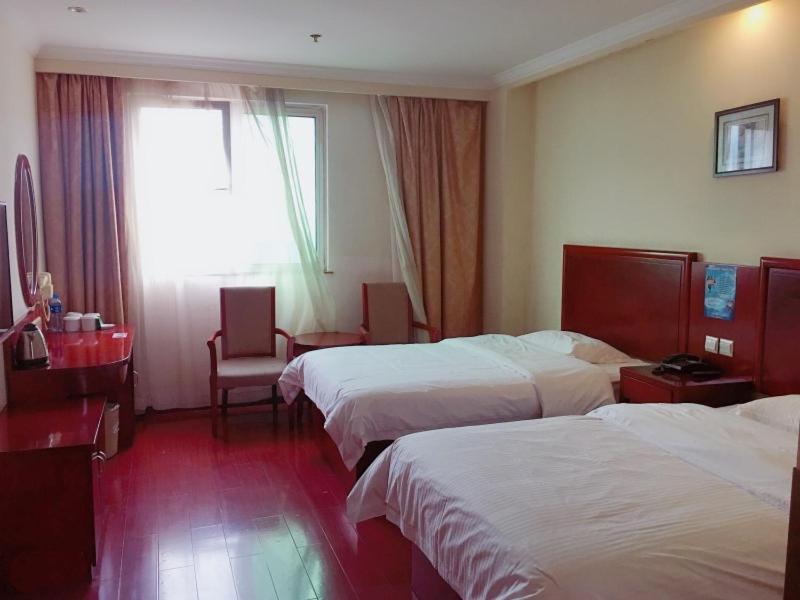 Greentree Inn Shanghai Pudong Airport Wild Animal Park Express Hotel Хайнань Экстерьер фото